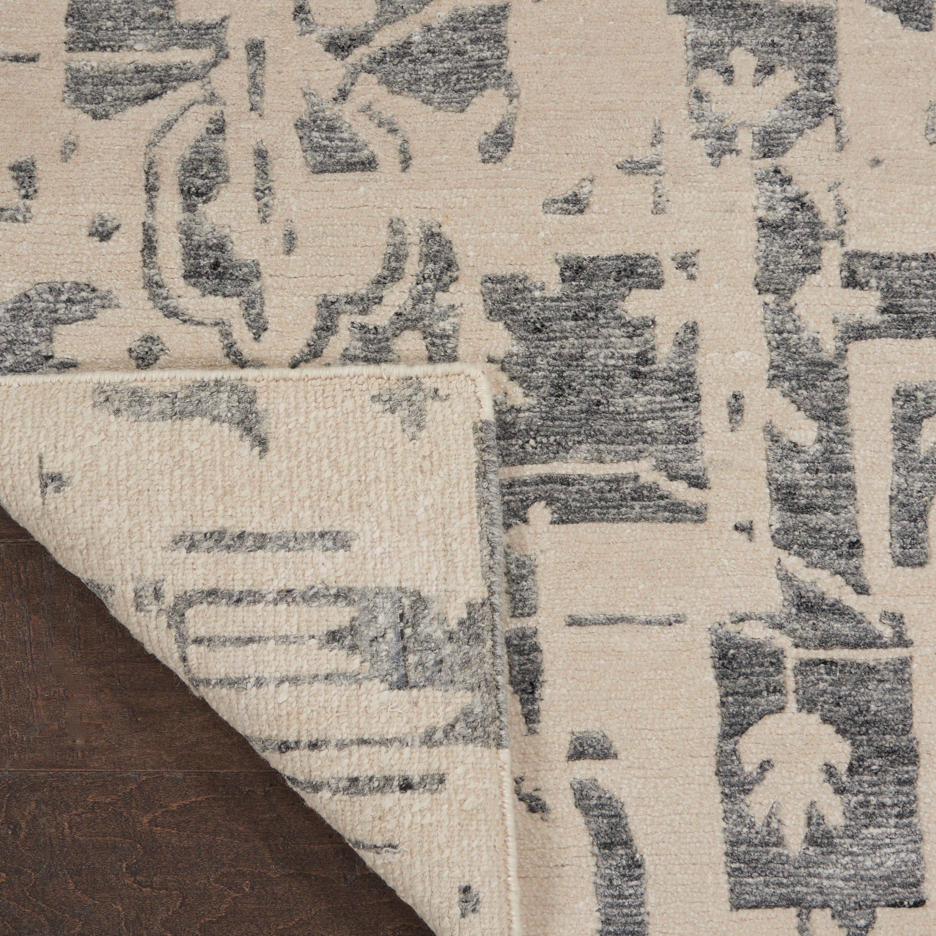 Silk Shadows SHA19 Ivory/Grey