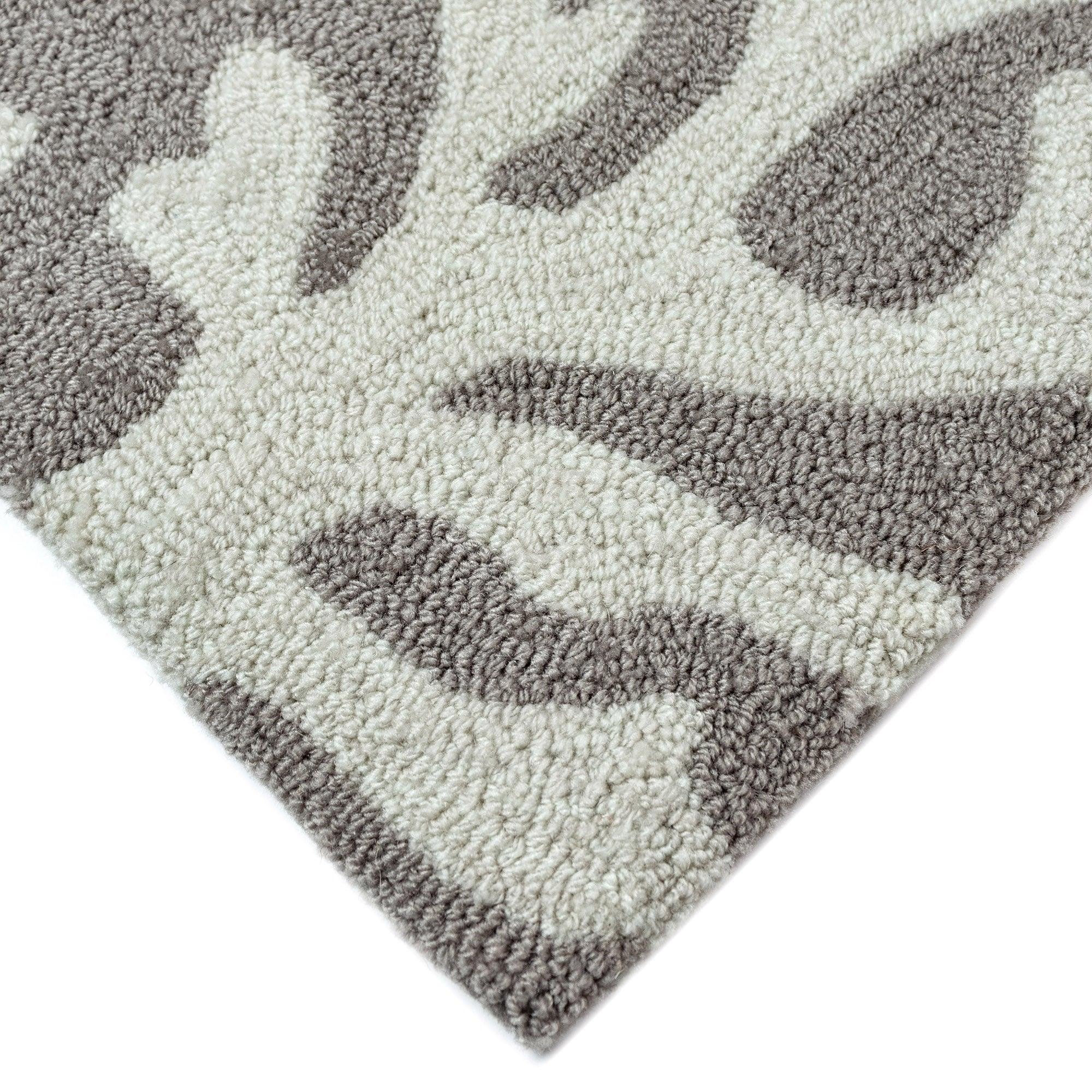 Capri Coral Border Silver