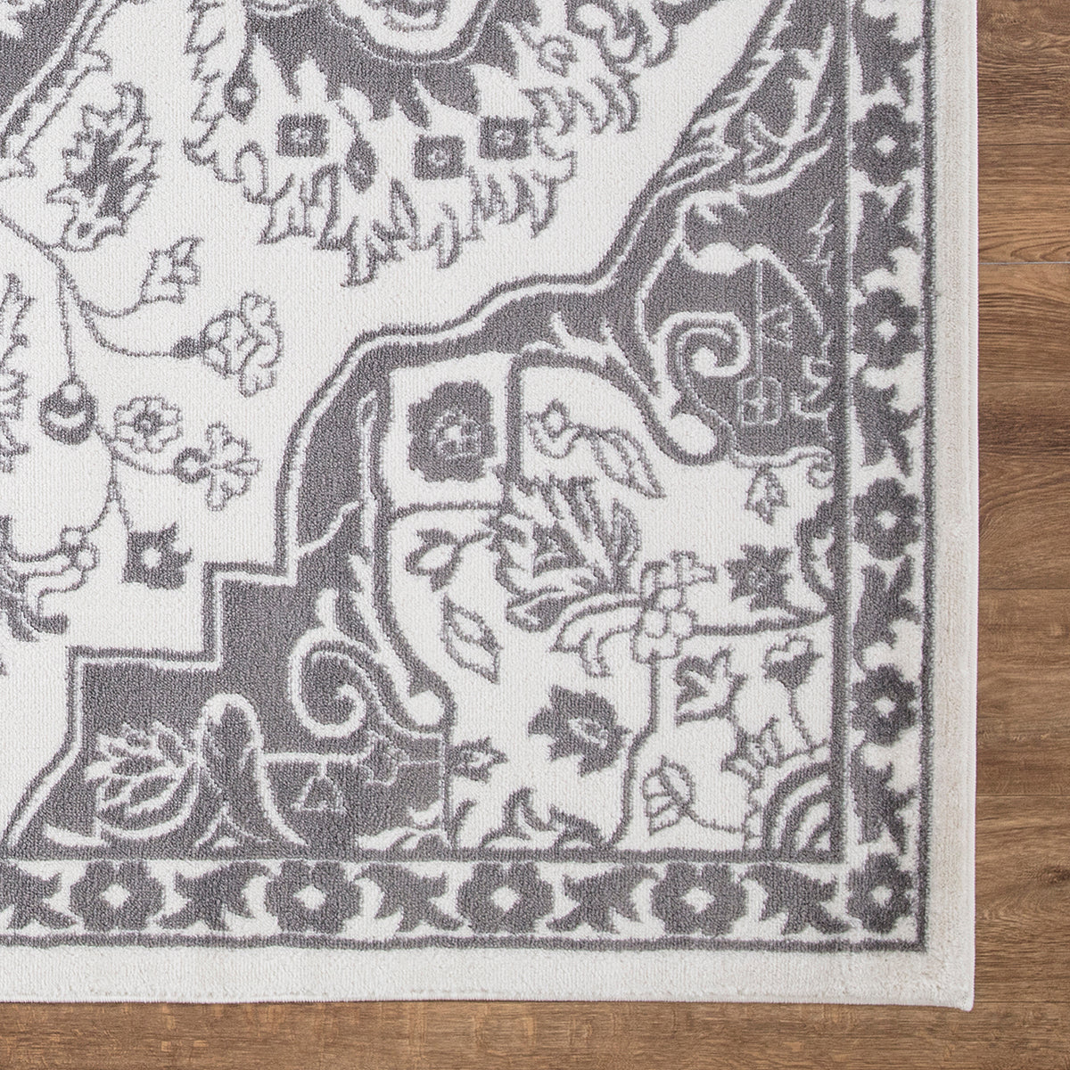 Jefferson Vintage Medallion Ivory